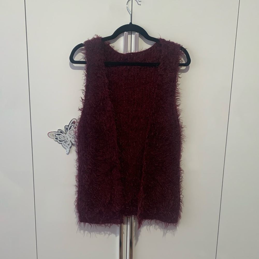 Vests - Picture 2 of 4